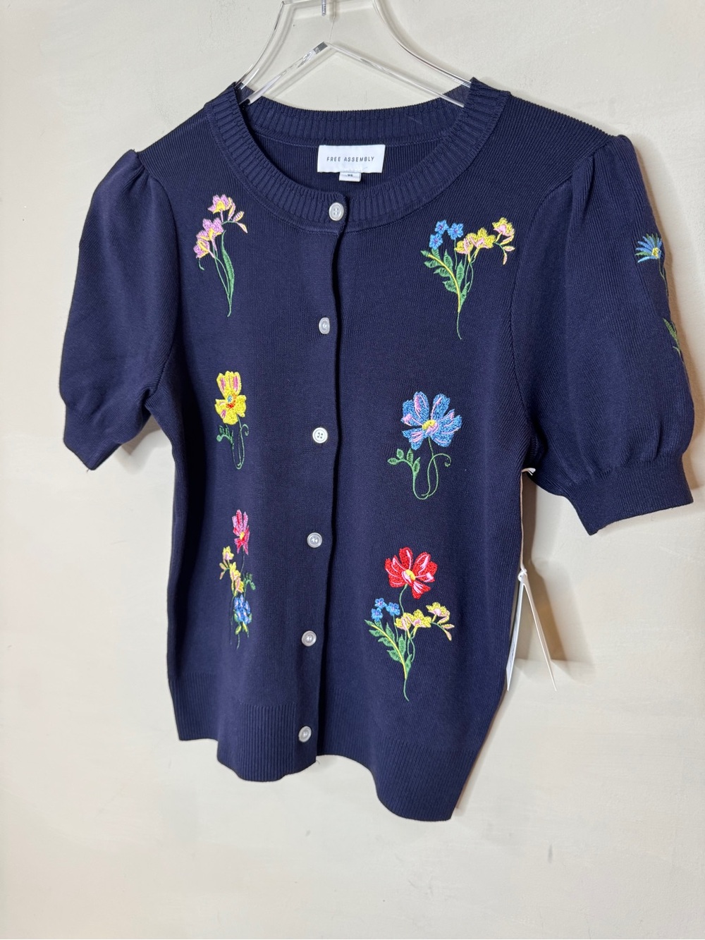 Free Assembly Embroidered Floral Puff Sleeve Cardigan Sweater Navy XS NWT - Picture 4 of 10